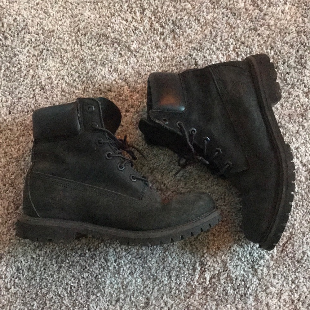 Classic black 6 timberland boots